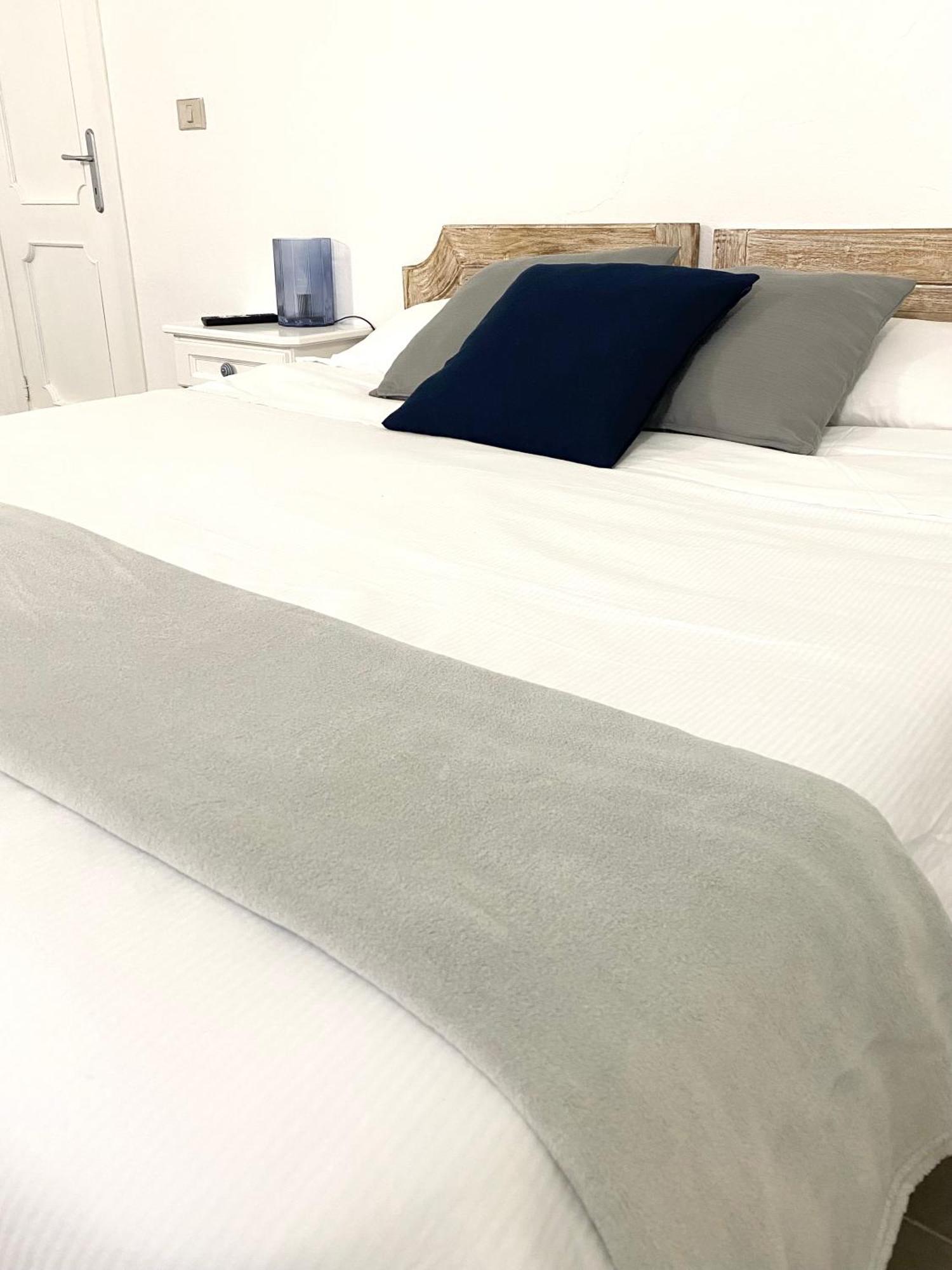 Cala Reale Rooms Marinella 马里内拉 外观 照片