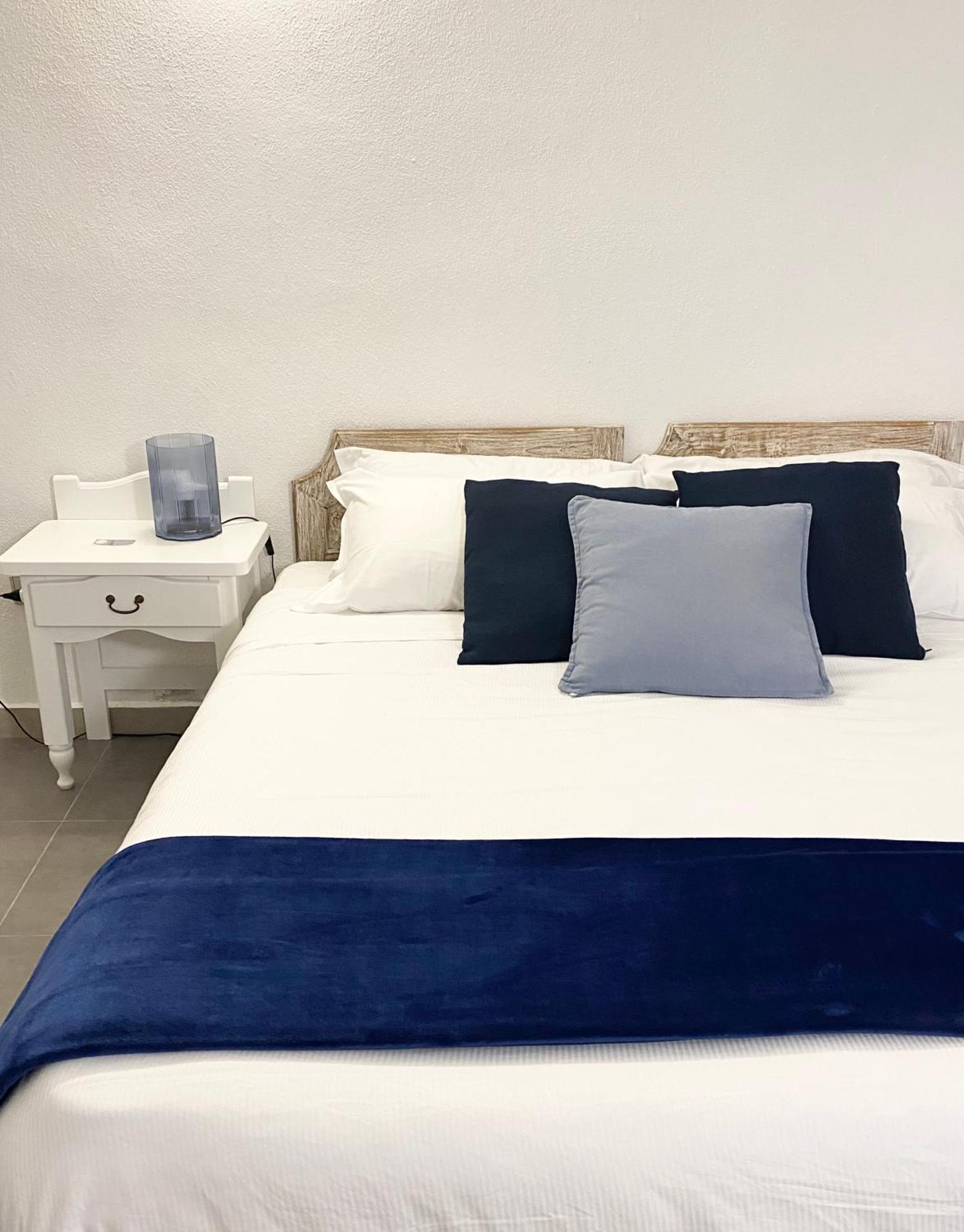 Cala Reale Rooms Marinella 马里内拉 外观 照片