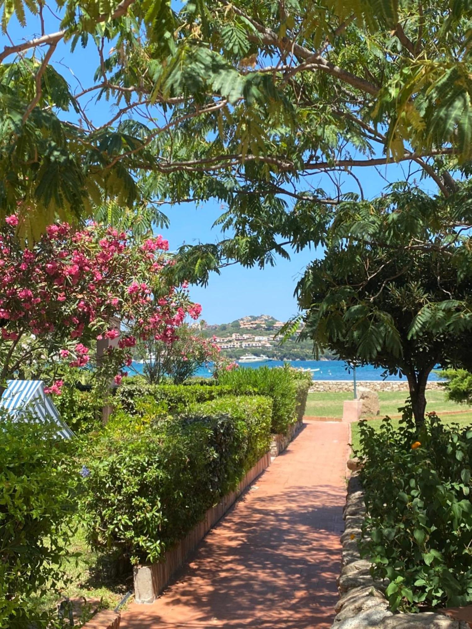 Cala Reale Rooms Marinella 马里内拉 外观 照片